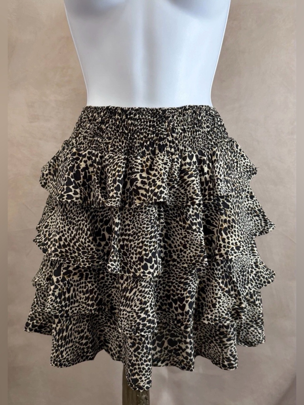 NWT Hot Topic Leopard Print Smocked Waist Ruffle Mini Skort Size M